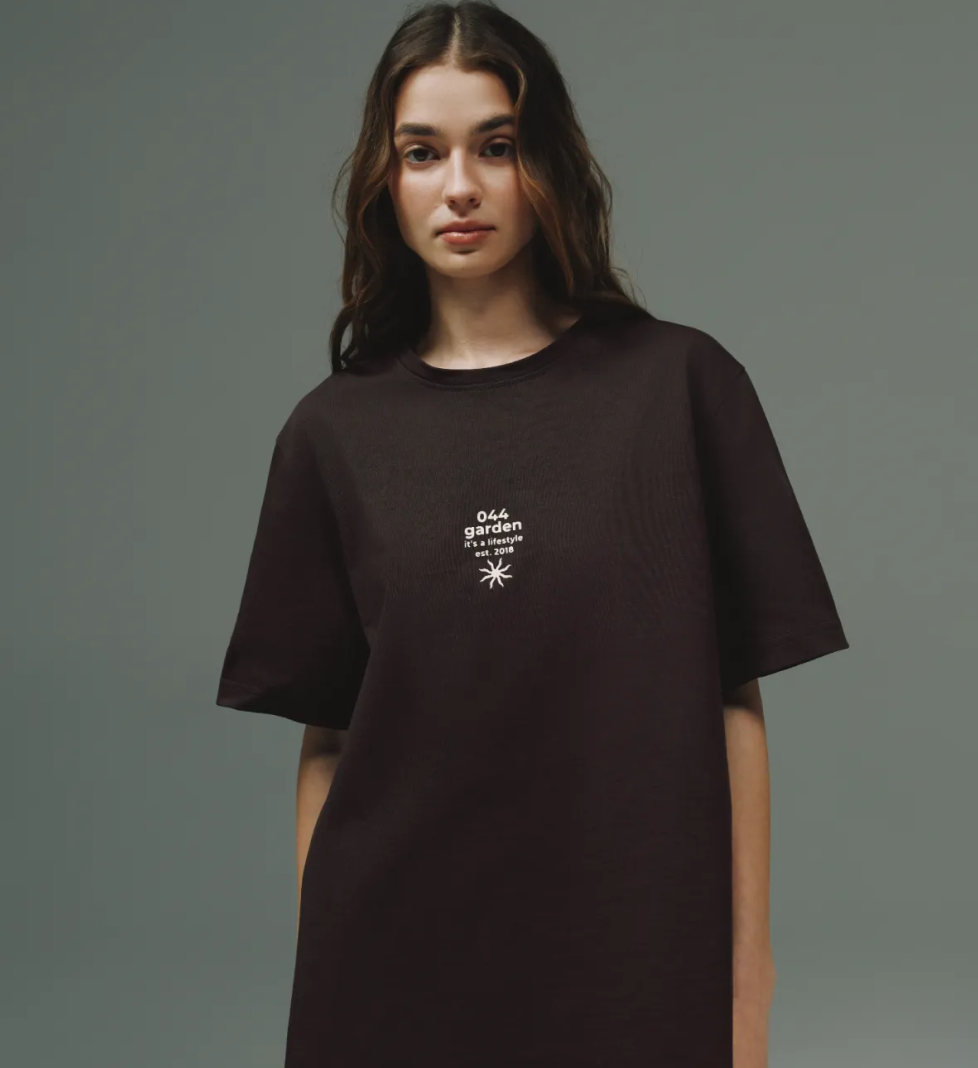 044 GARDEN T-shirt unisex golden hour chocolate