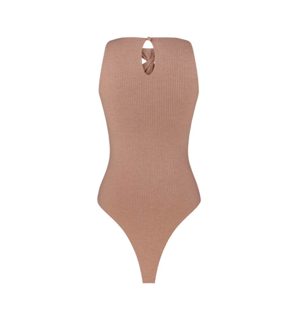 ARUTIUNOVA bodysuit with a twist on the chest peach puff