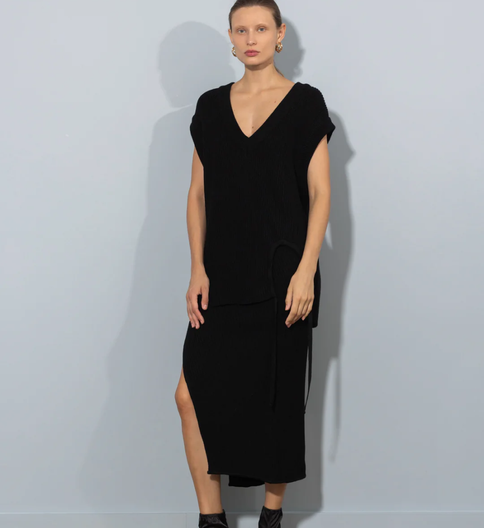 ARUTIUNOVA knitted vest black