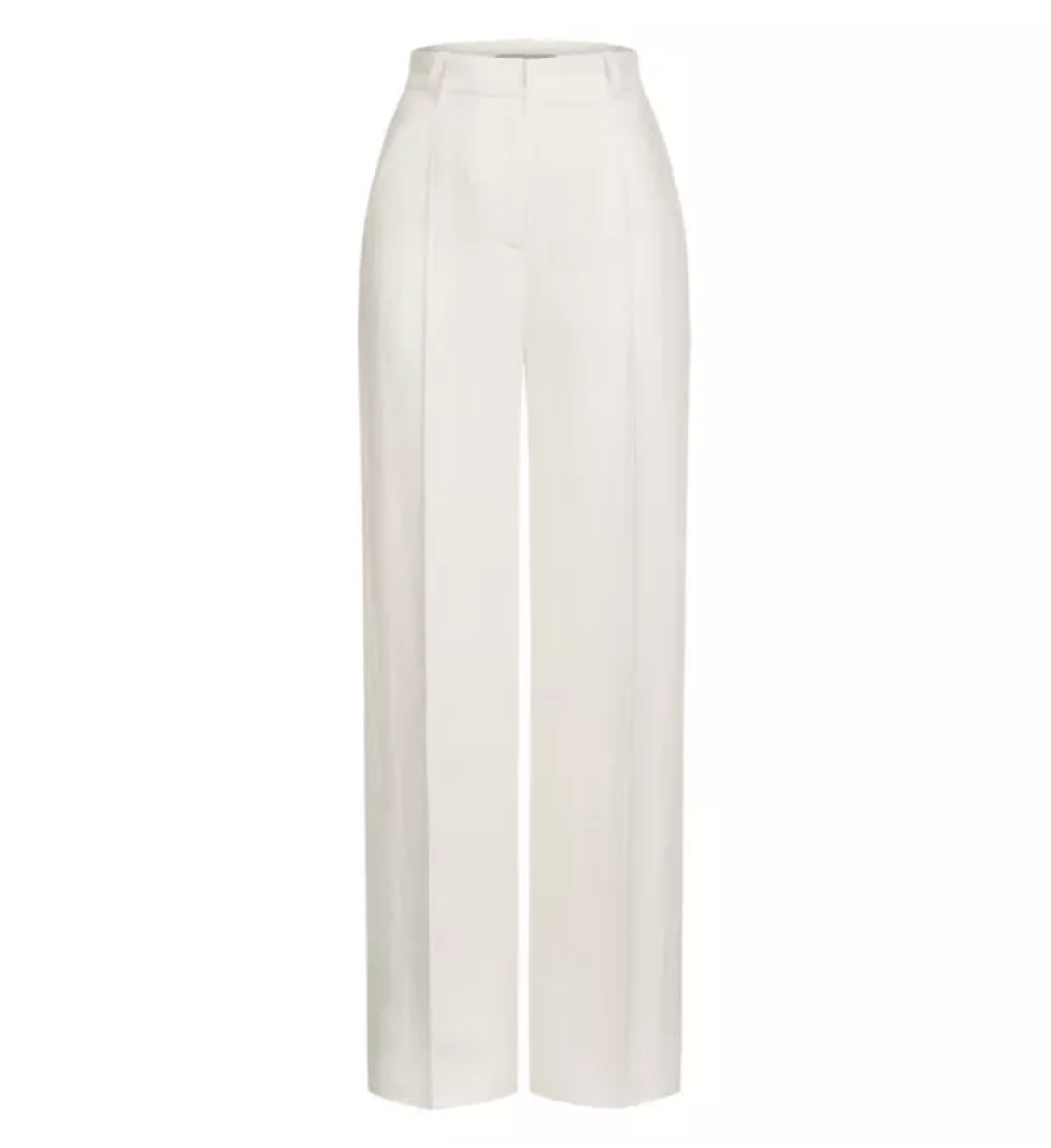 BAZHANE Linen pants on a medium fit with arrows milk