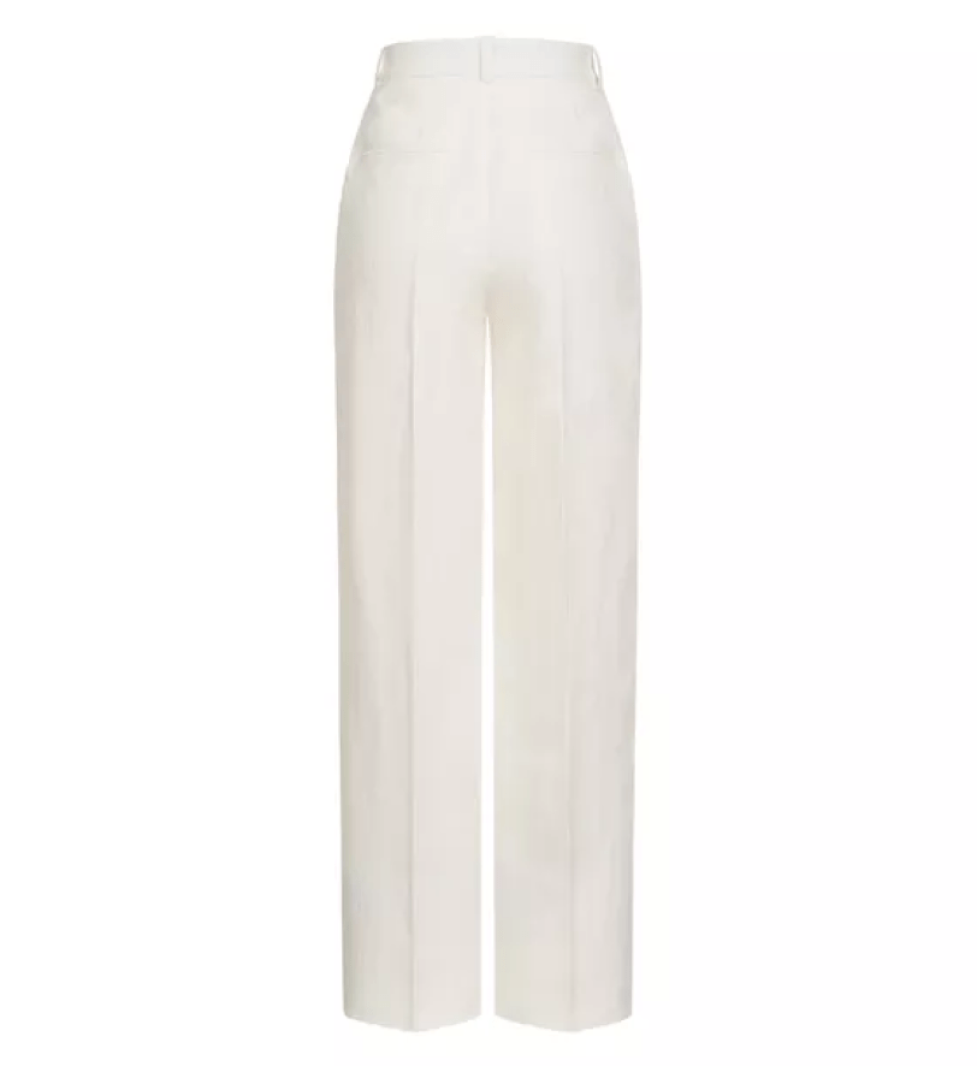 BAZHANE Linen pants on a medium fit with arrows milk