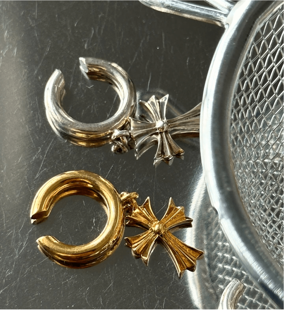 BRULI cross cuff in gold