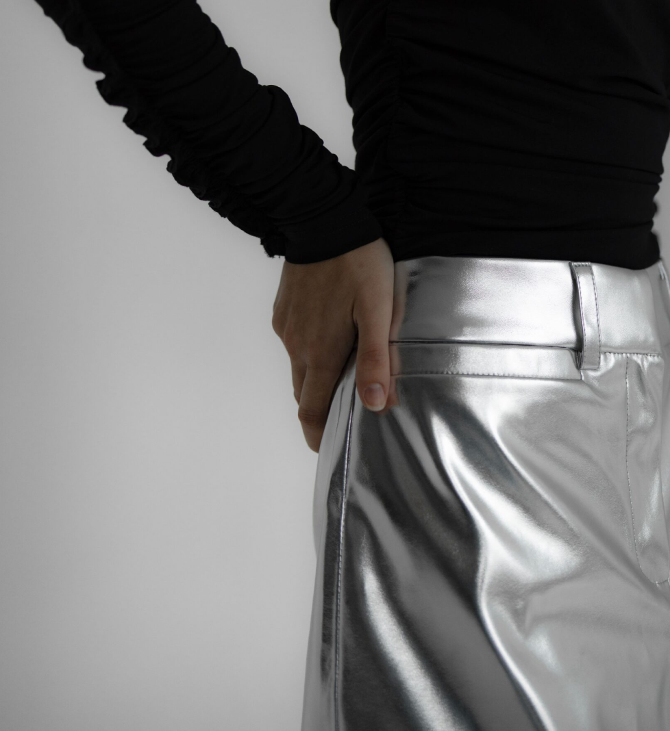 EVER and EVER Eco-leather mini skirt white
