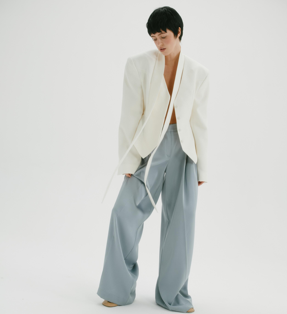 HAVRY fitted jacket with scarf “EMIRA ‘25” white
