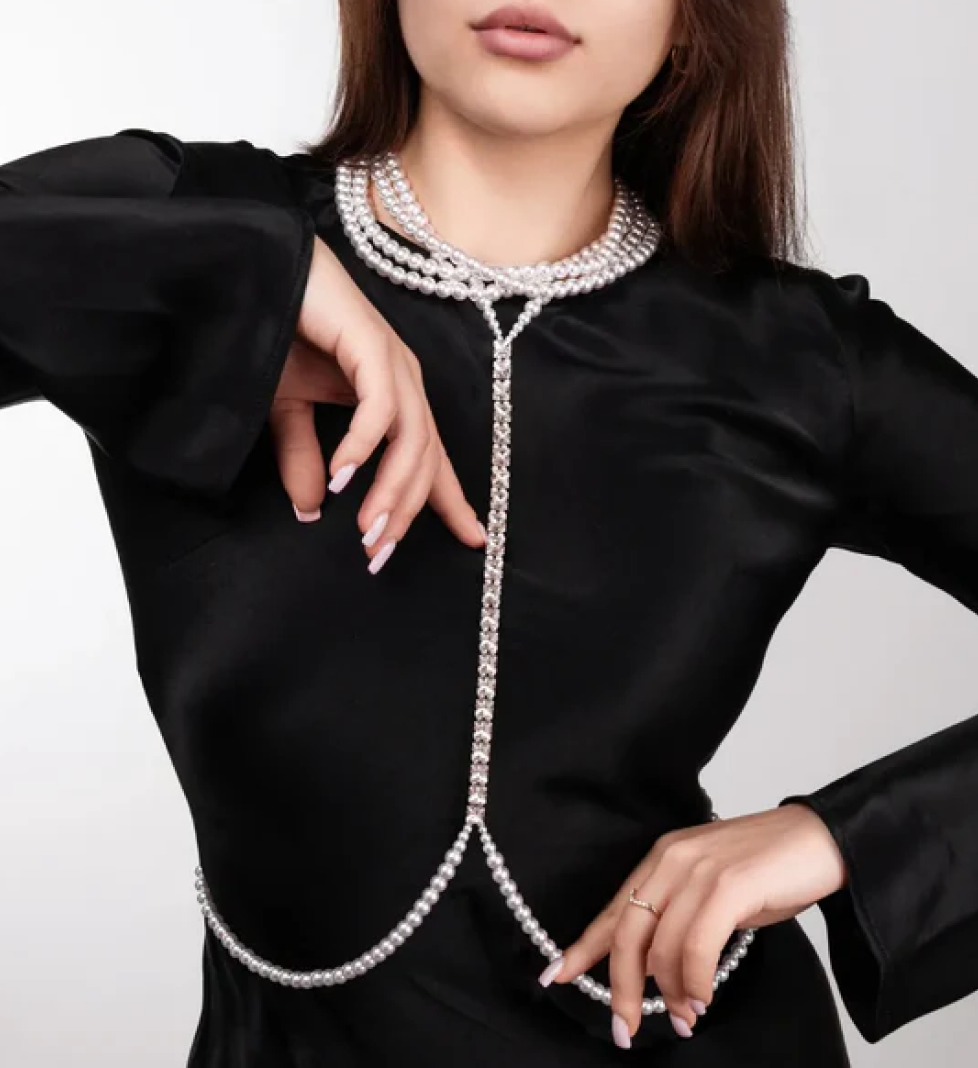 Honch Studio Transforming strap Carrie from pearls and rhinestones White