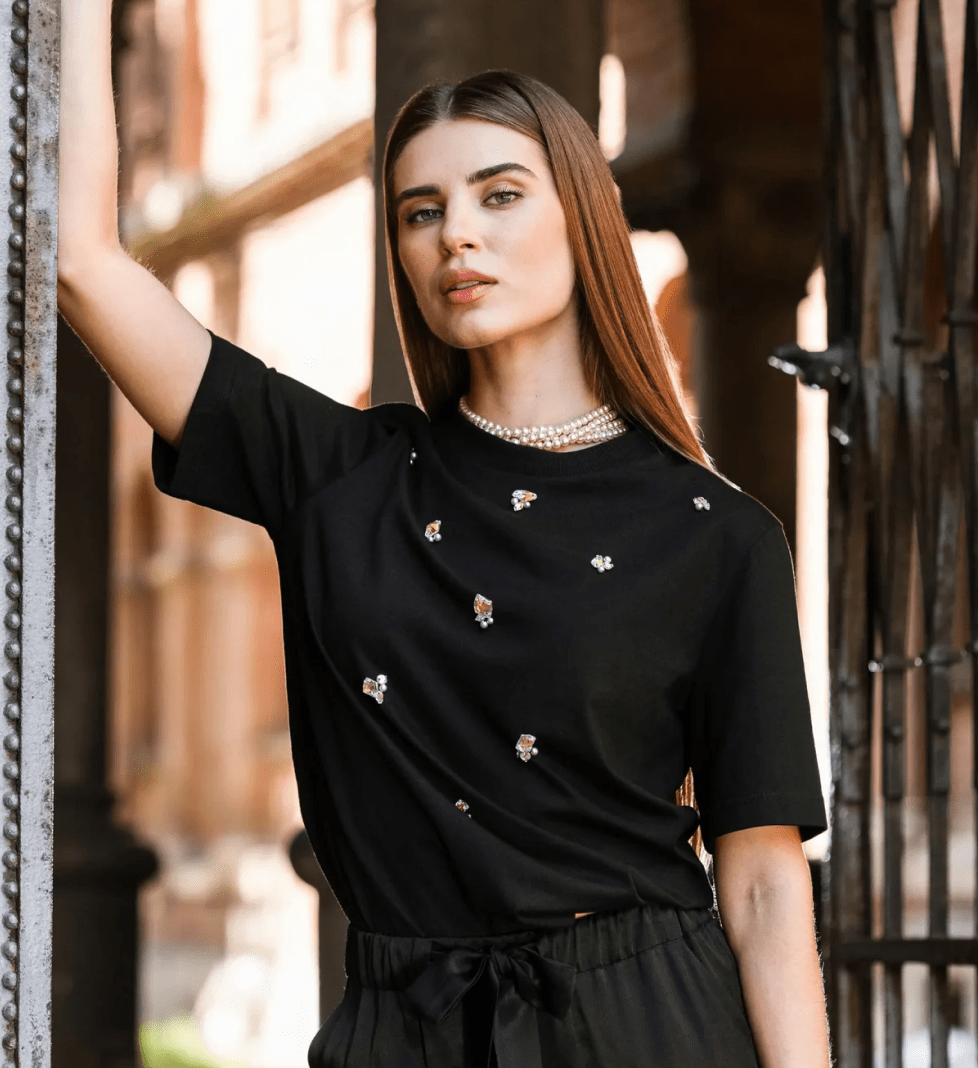 Honch Studio T-shirt decorated with rhinestones black
