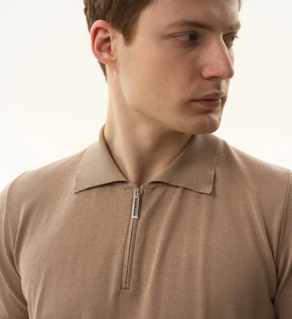 HRECHKO Polo with short sleeves and zipper beige