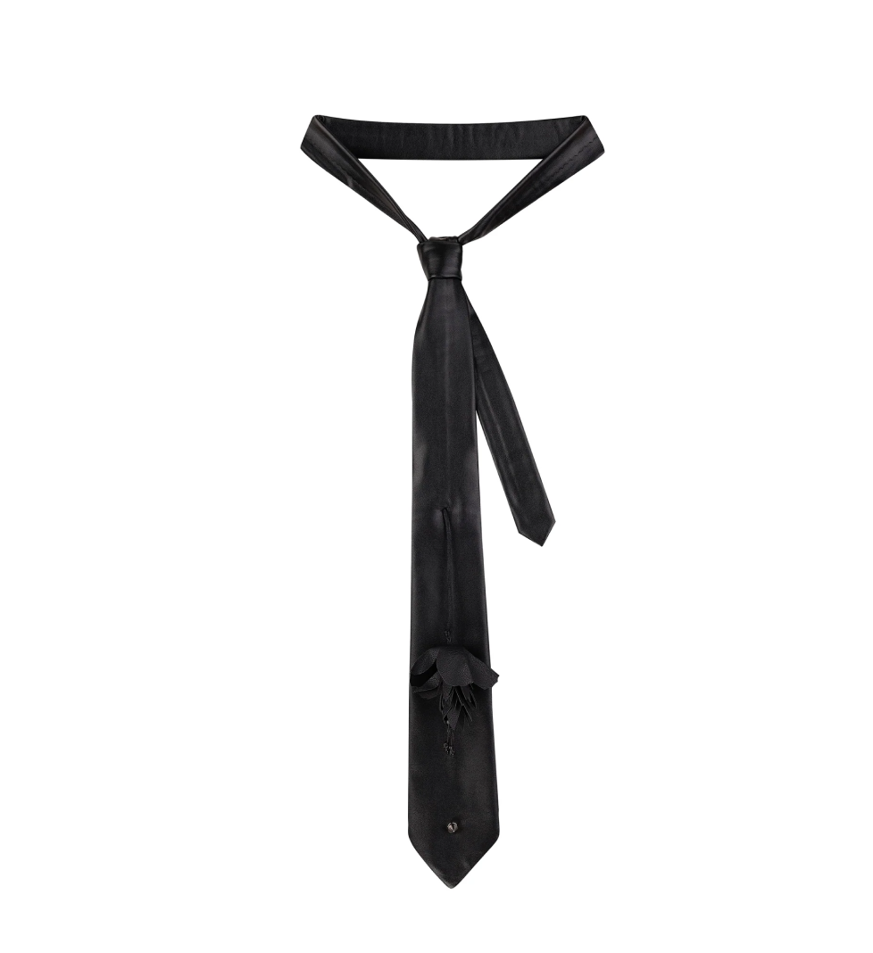 OMELIA tie with piercing 07B