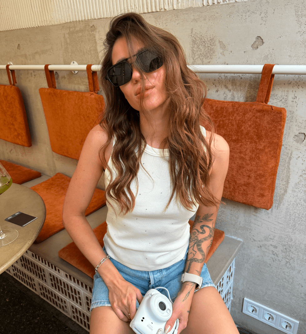 ZIGZAG scattered tank top with luxury rhinestones milk
