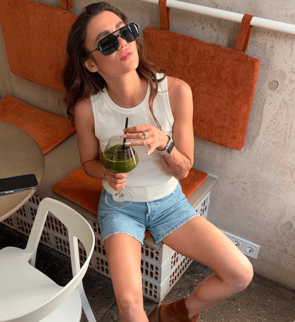 ZIGZAG scattered tank top with luxury rhinestones milk